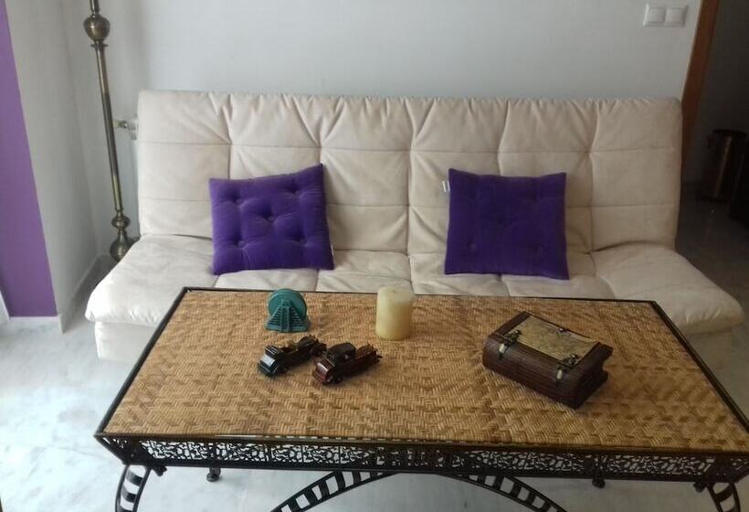 Deluxe Centre Apart With Parking