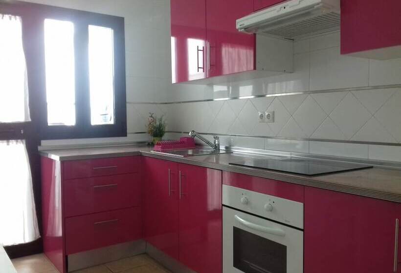 Deluxe Centre Apart With Parking