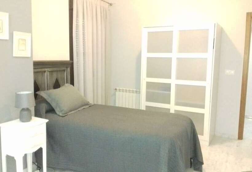 Deluxe Centre Apart With Parking