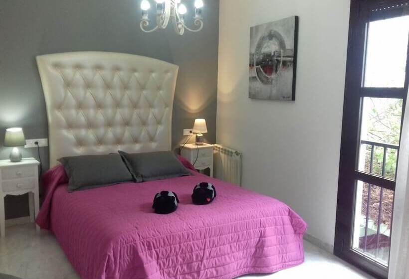 Deluxe Centre Apart With Parking