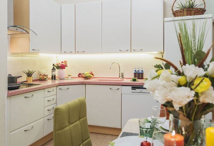 Gm Apartment Serafimovicha 2 88