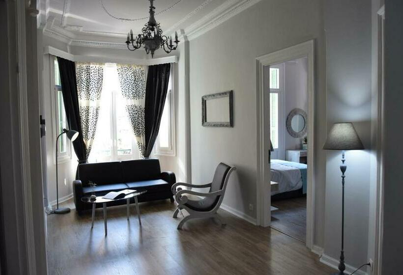 Megaron11 Apartments