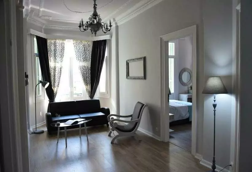 Megaron11 Apartments