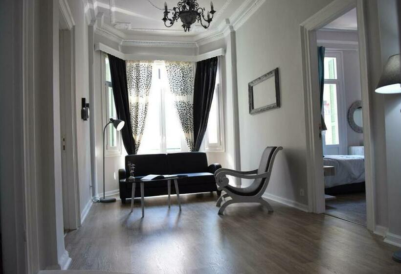 Megaron11 Apartments