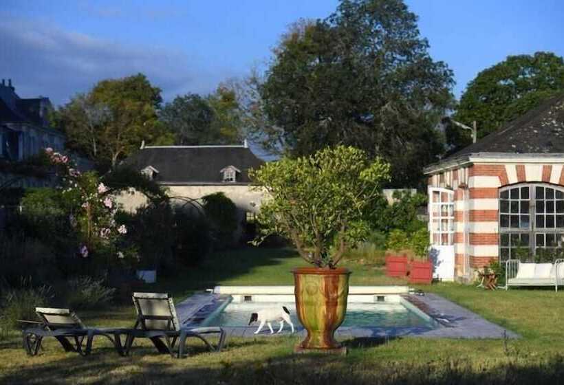 بنسيون Colivault