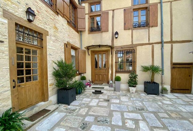 פנסיון La Maison De Montaboulin