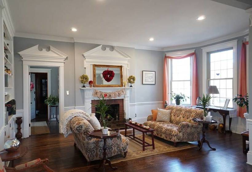 Sweet Tea Bed & Breakfast