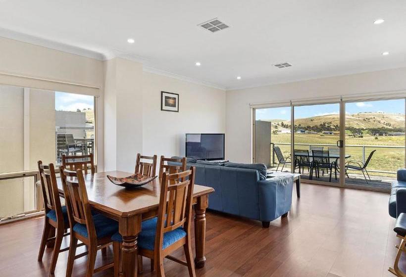 26 45 St Andrews Boulevard