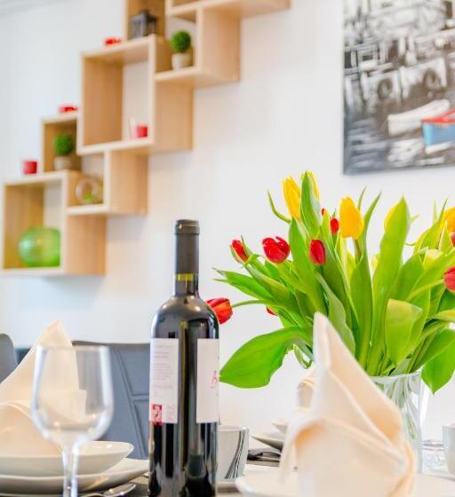 Apartments The Brothers