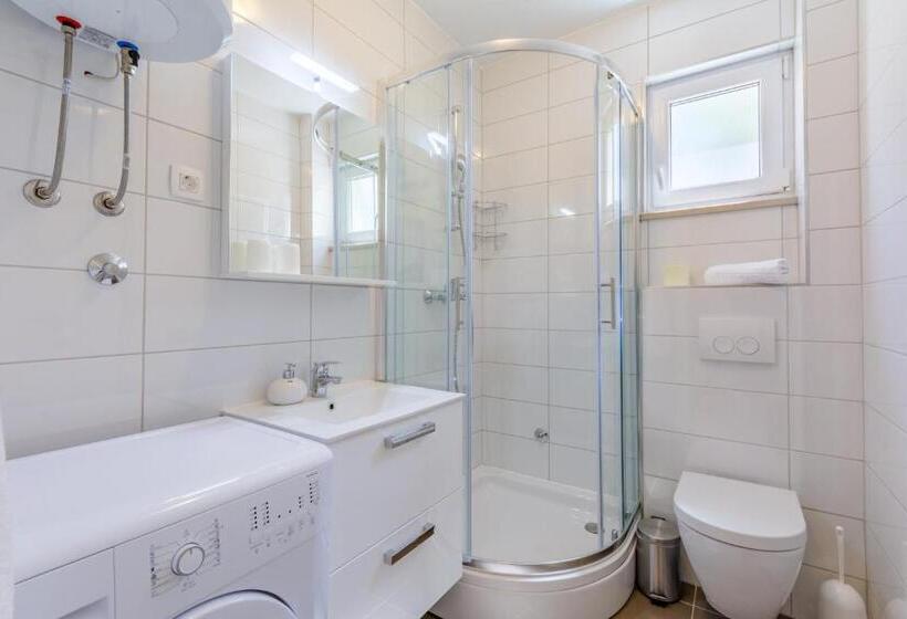 Apartments The Brothers