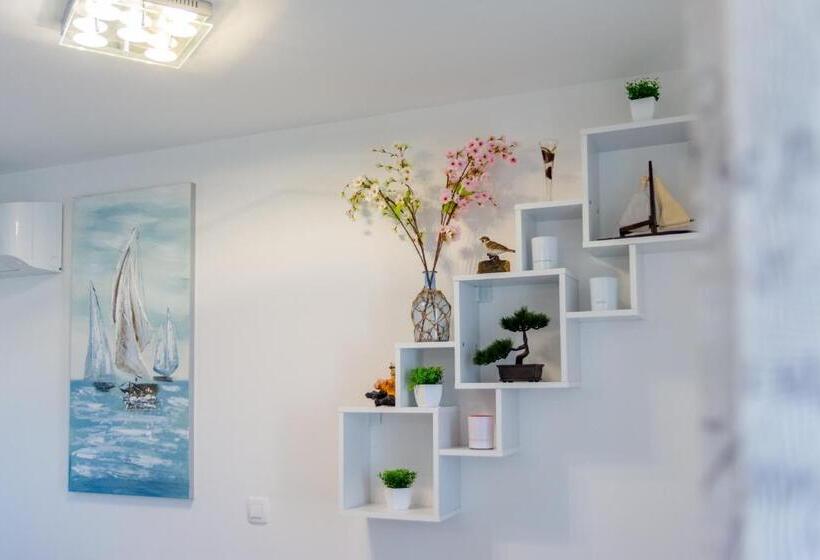 Apartments The Brothers