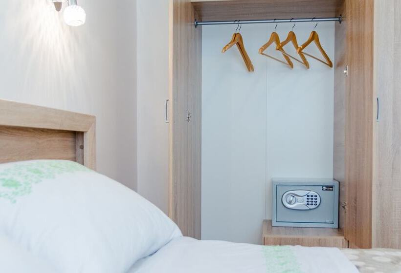 Apartments The Brothers