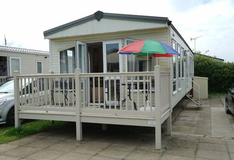 8 Berth Caravan At Manor Park Hunstanton Free Wifi