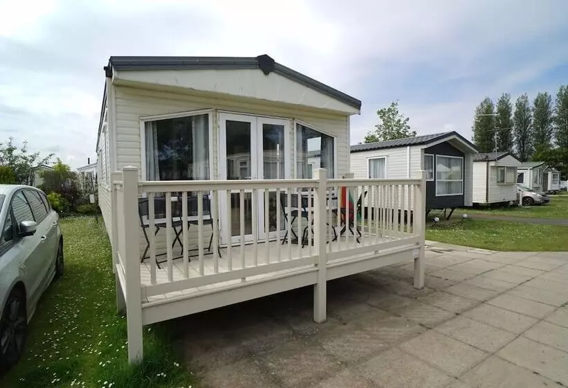8 Berth Caravan At Manor Park Hunstanton Free Wifi