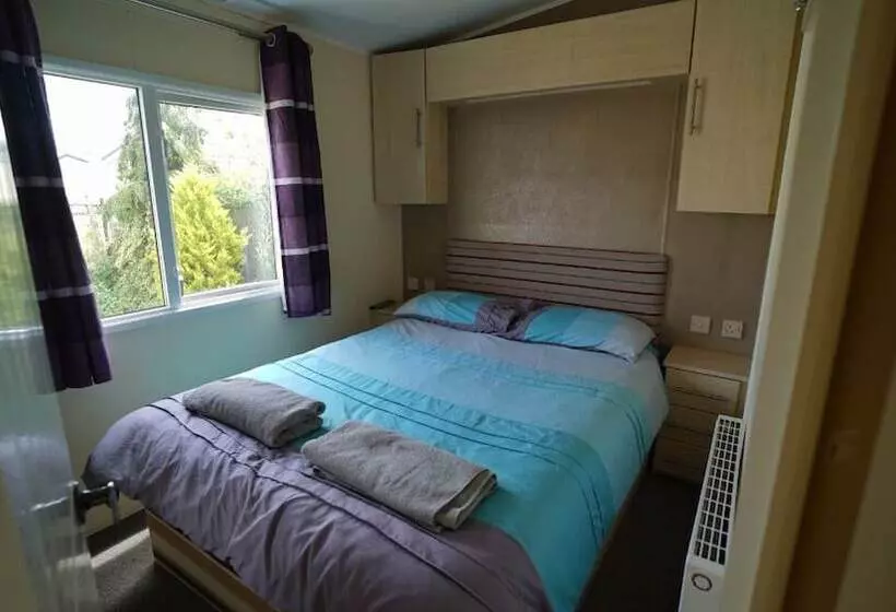 8 Berth Caravan At Manor Park Hunstanton Free Wifi