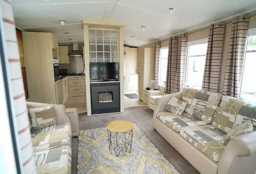 8 Berth Caravan At Manor Park Hunstanton Free Wifi