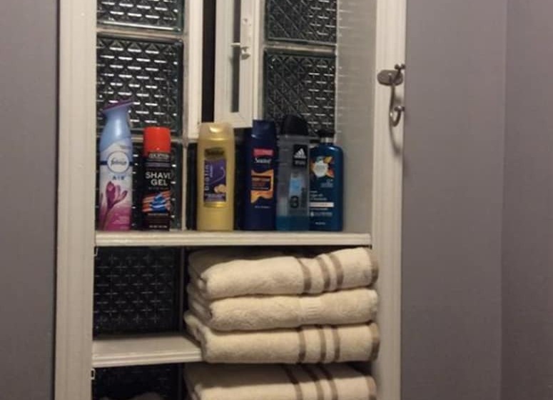 Belmont Hostel   O Hare Blueline