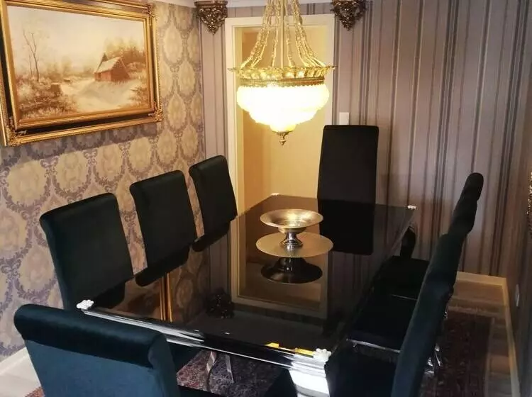 Eleonora Apartment