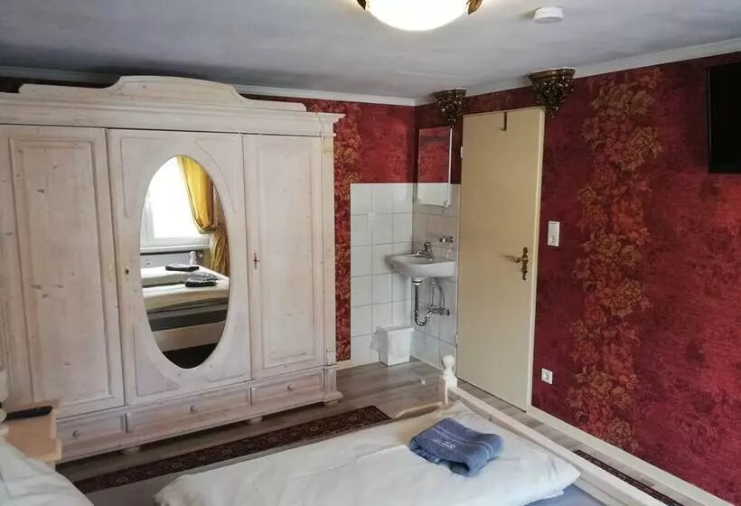 Eleonora Apartment