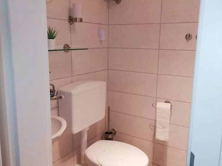 Eleonora Apartment