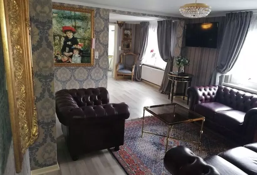 Eleonora Apartment