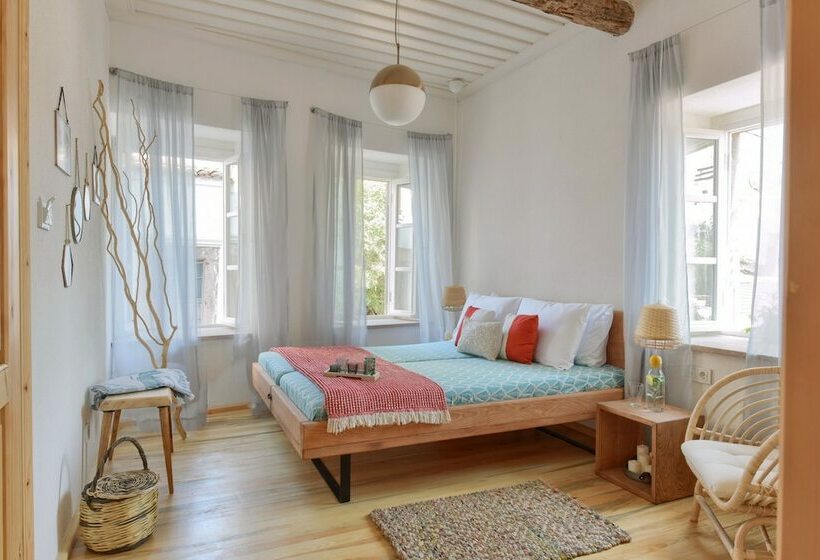 בית מלון כפרי Cunda Sakin