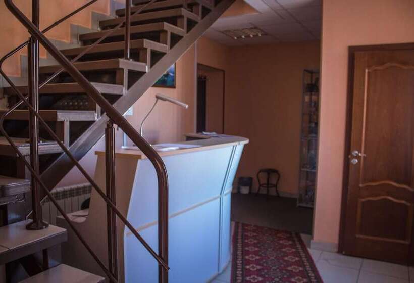 بنسيون Argo Guest House