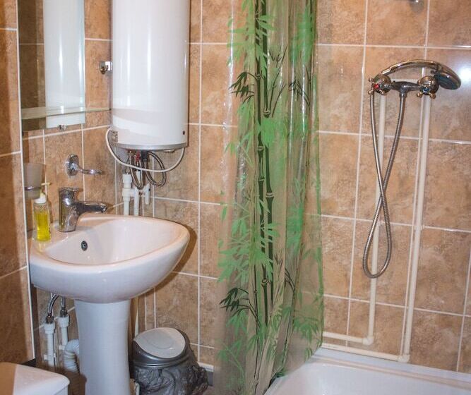 بنسيون Argo Guest House