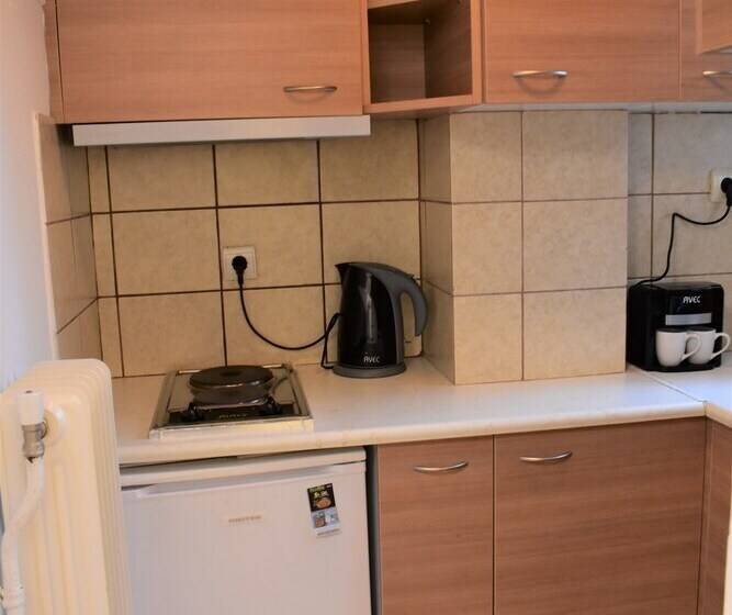 Small & Cozy Flat Near Hospitals