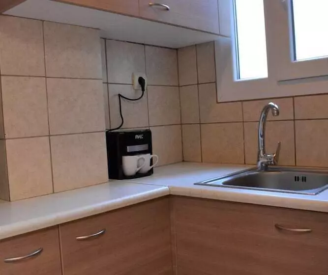 Small & Cozy Flat Near Hospitals