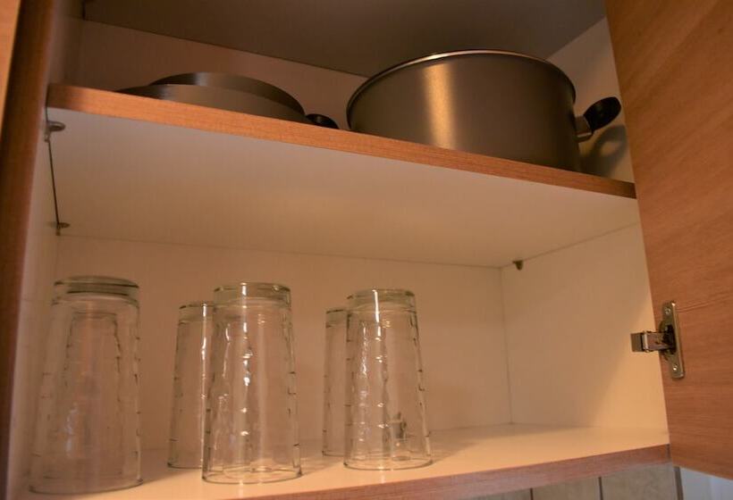 Small & Cozy Flat Near Hospitals