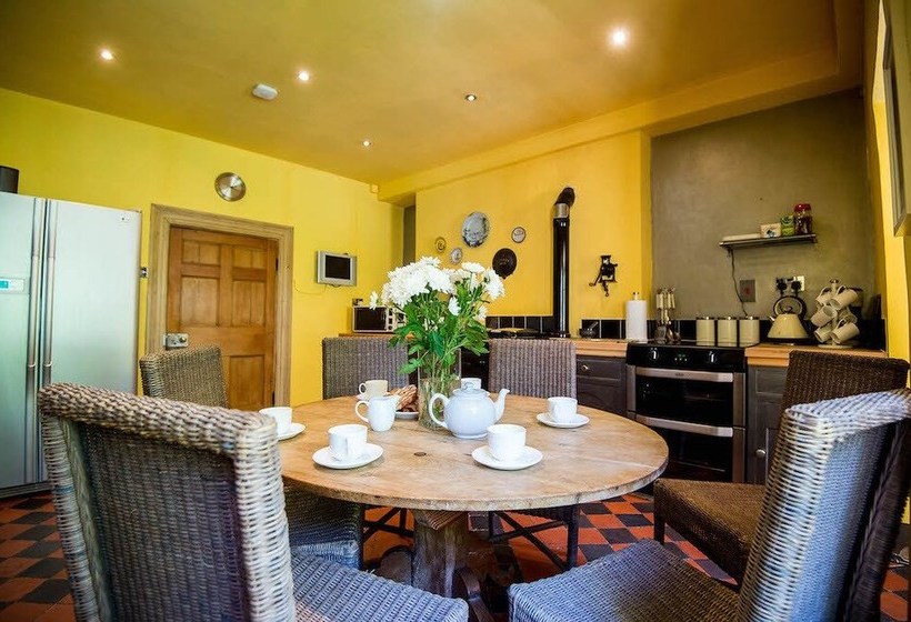 The Cors Country House