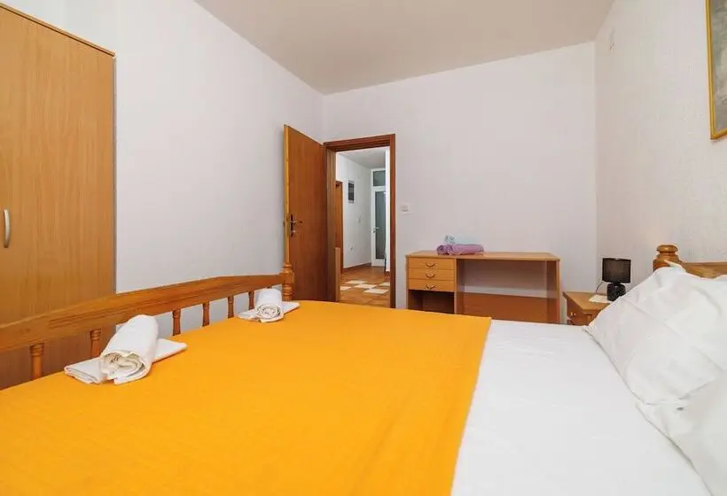 Apartments Mirela