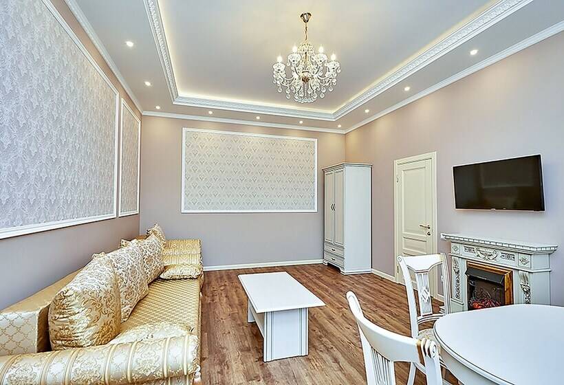 Apartments On Italianskaya 11