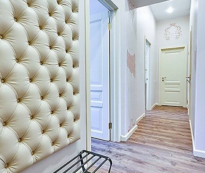 Apartments On Italianskaya 11