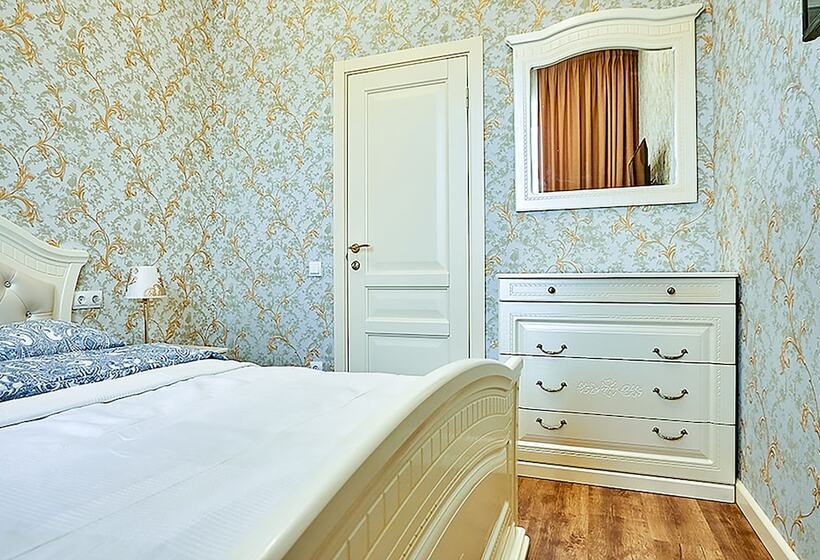 Apartments On Italianskaya 11