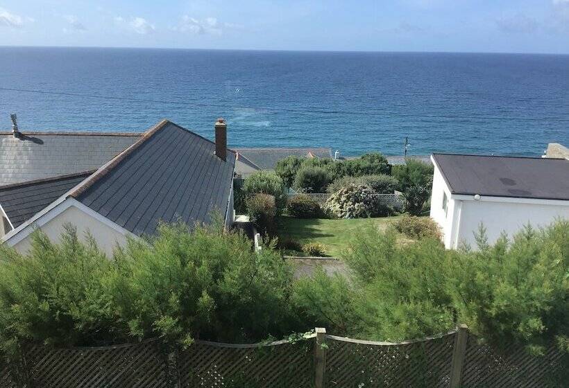 5 Bedroom Detached House With Amazing Sea Views