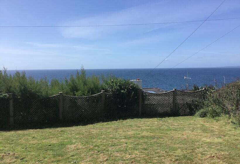 5 Bedroom Detached House With Amazing Sea Views