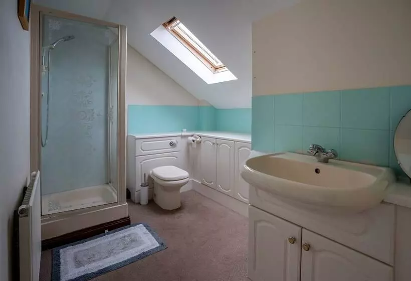 5 Bedroom Detached House With Amazing Sea Views