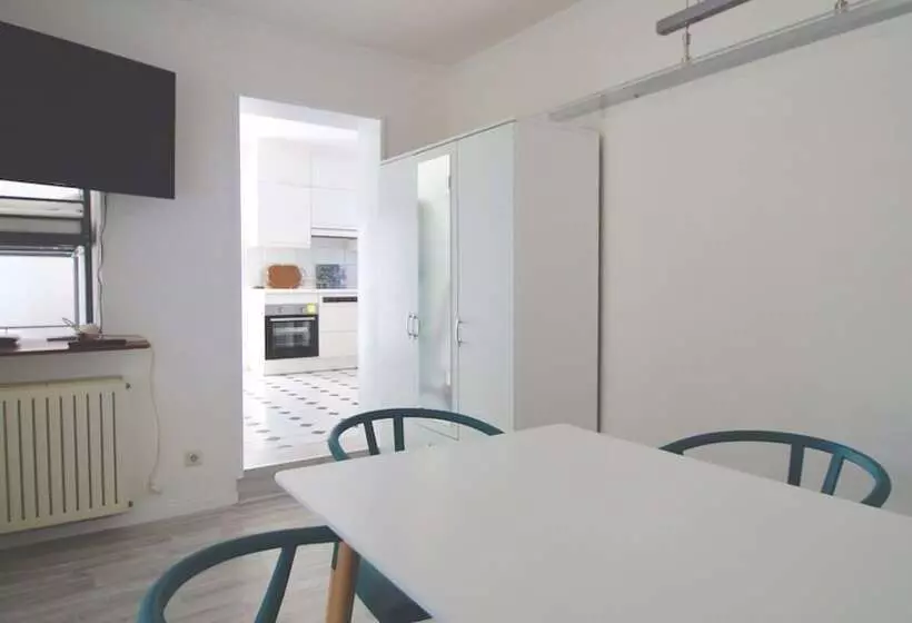 Ferienwohnungen  Bergisch Gladbach Gl234