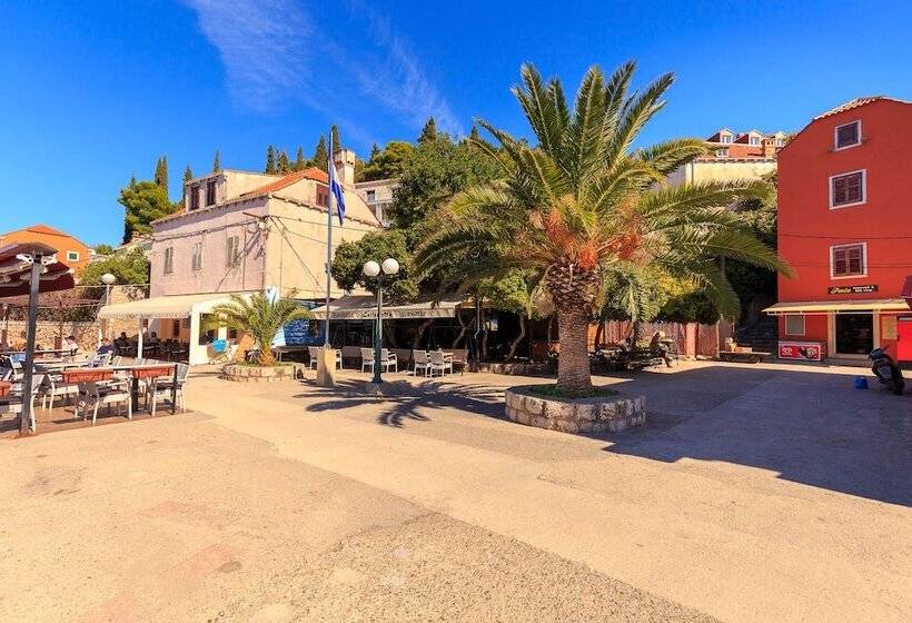 Hedera Estate, Villa Hedera Xi