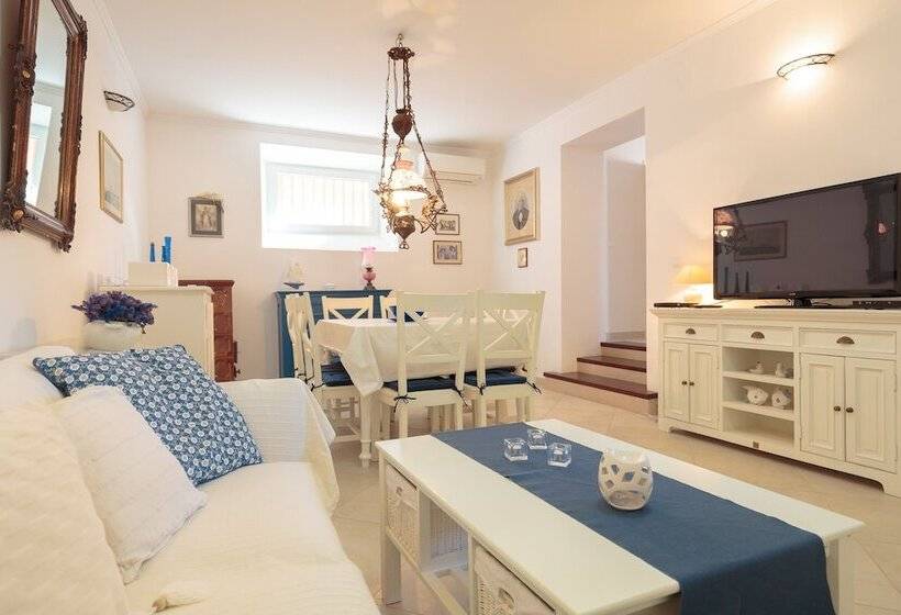 Hedera Estate, Villa Hedera Xi