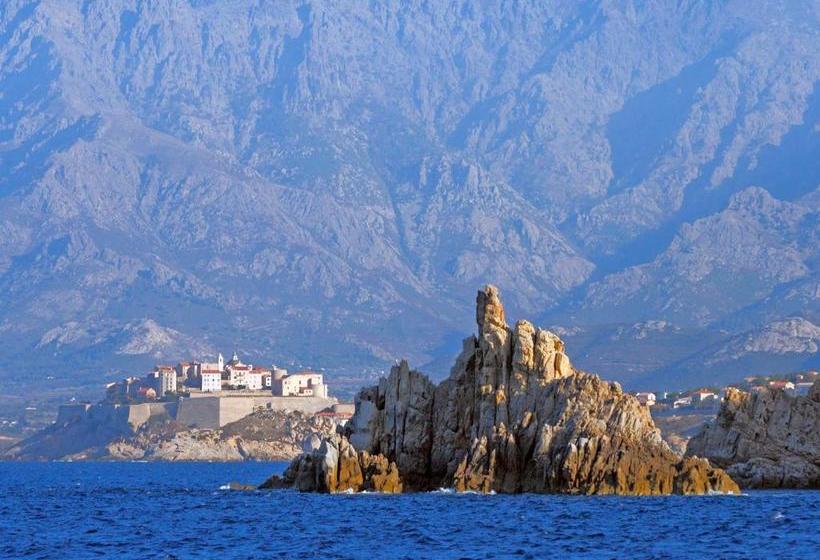 Maison De Vacances Enchantee A Calvi Avec Vue Sur Mer Et Montagne