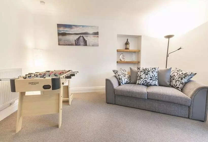 Old Lodge Apartment