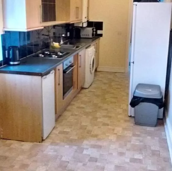 پانسیون Derwent Apartment 1