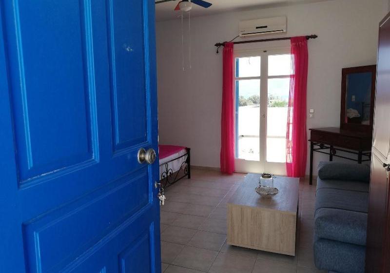 بنسيون Papikinou Studio