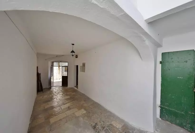 ペンション Pyrotima Apartments