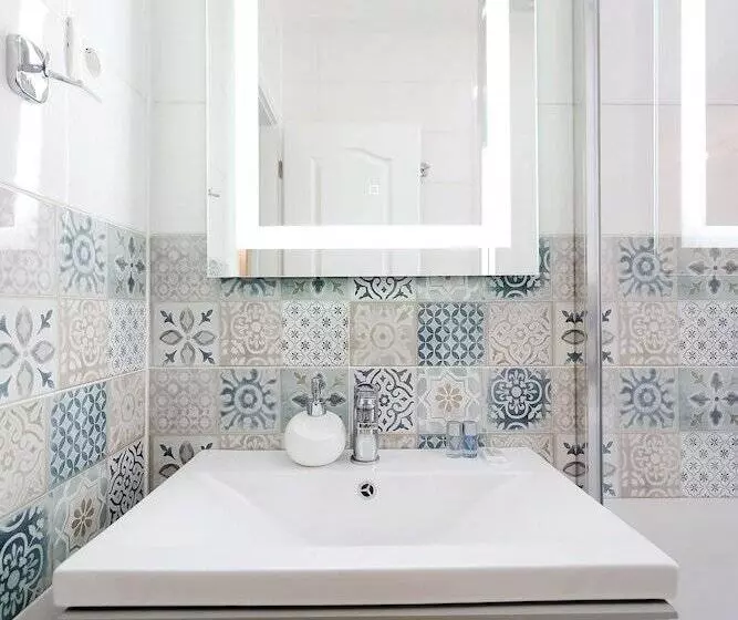 ペンション Pyrotima Apartments