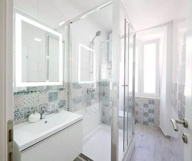 ペンション Pyrotima Apartments