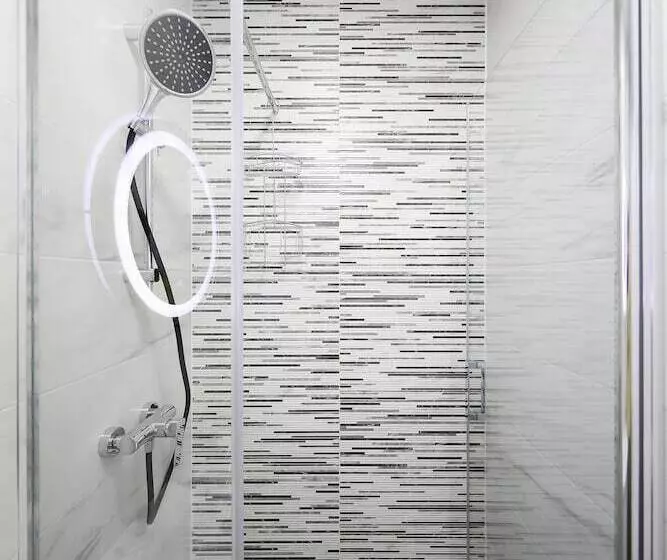 ペンション Pyrotima Apartments